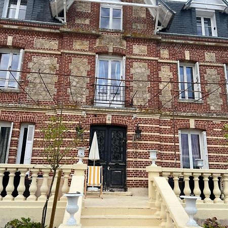 Le Manoir De La Baronnie Villa Norrey-en-Auge ภายนอก รูปภาพ