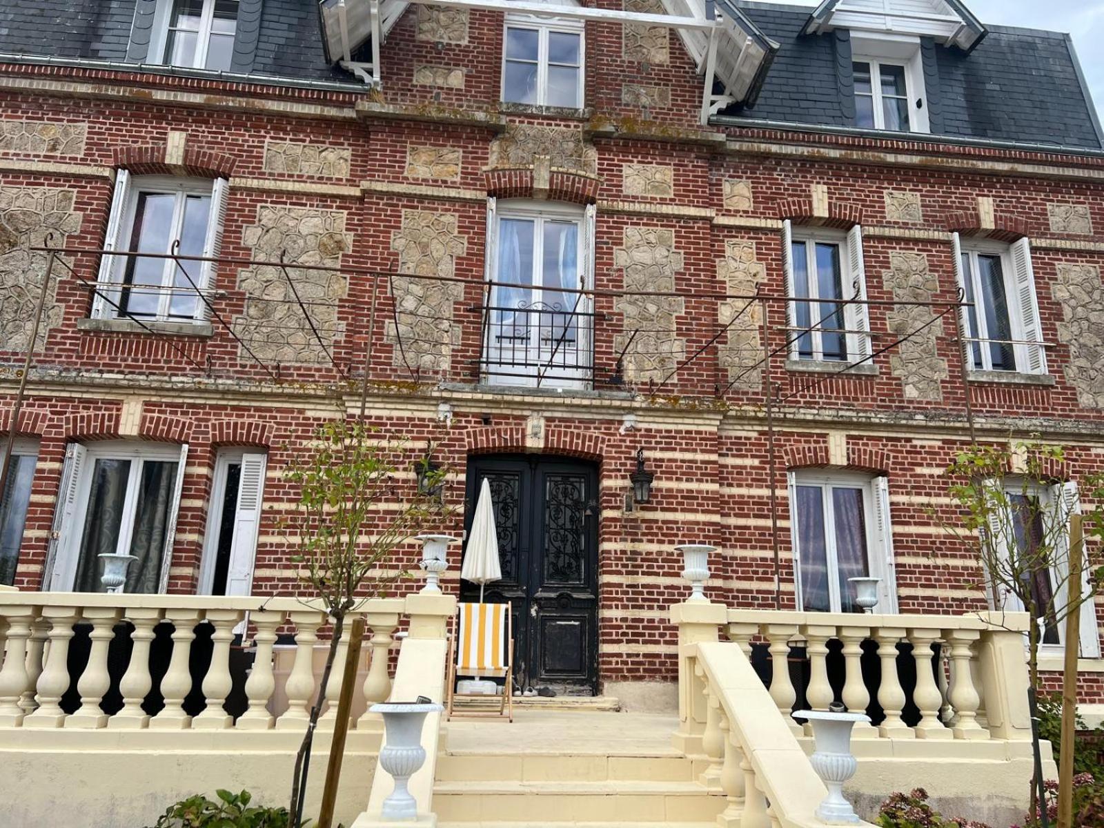 Le Manoir De La Baronnie Villa Norrey-en-Auge ภายนอก รูปภาพ