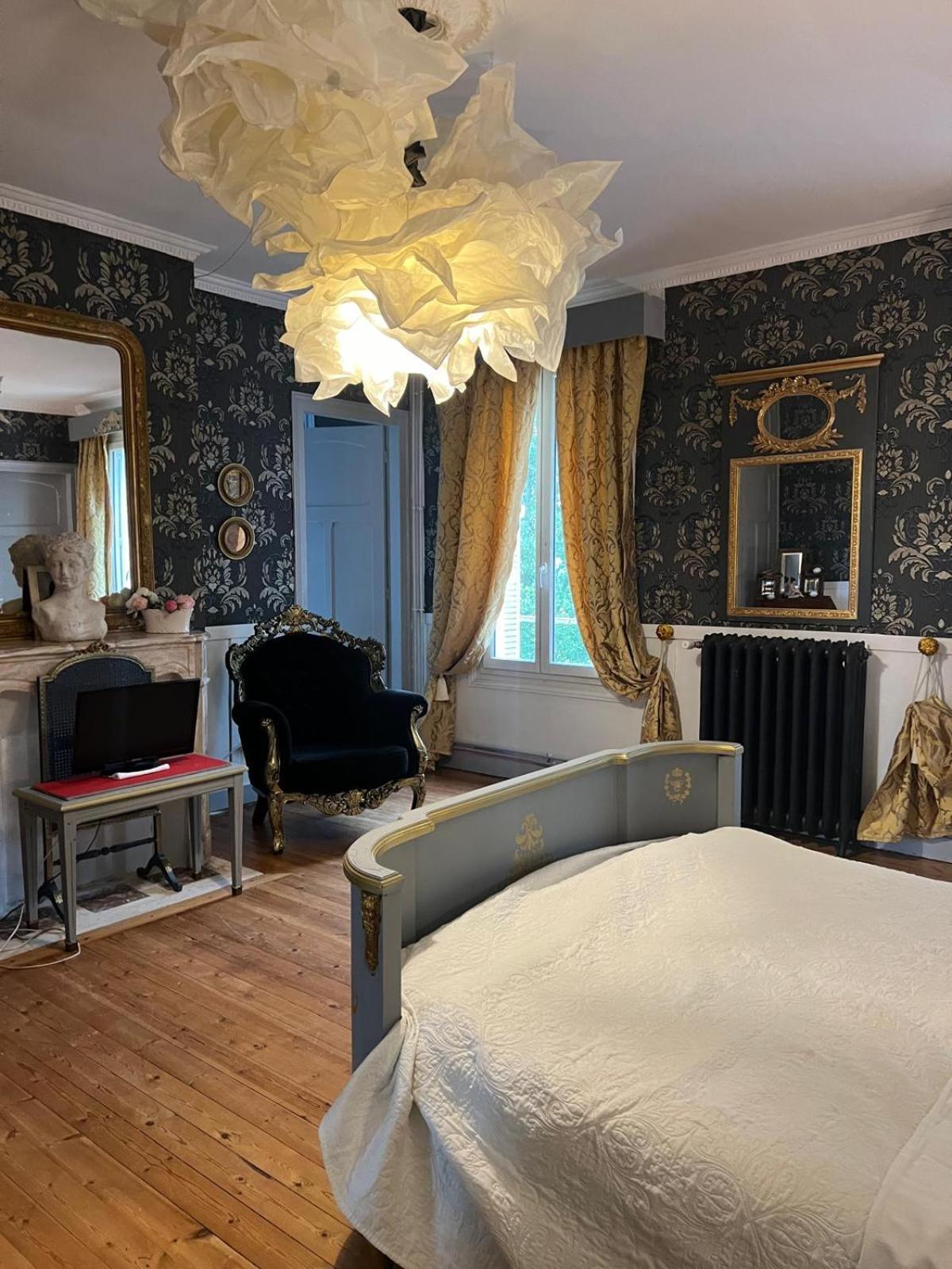 Le Manoir De La Baronnie Villa Norrey-en-Auge ภายนอก รูปภาพ