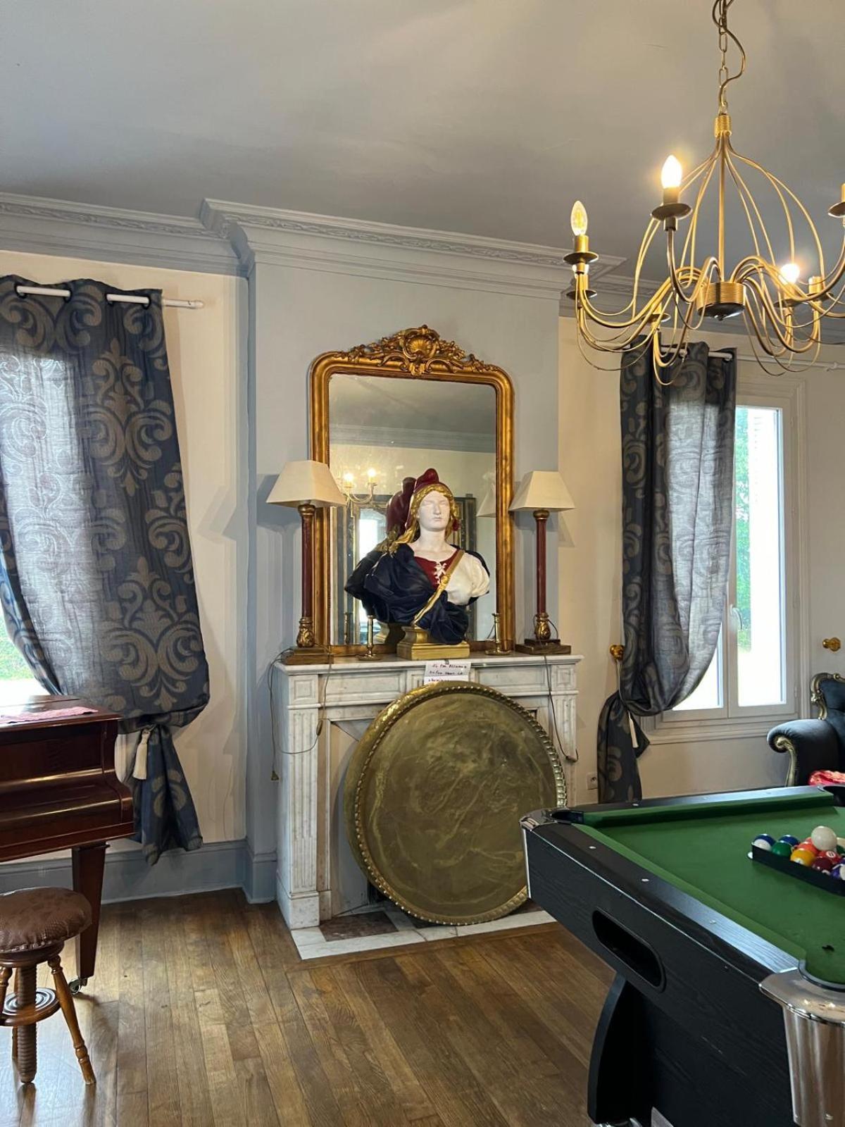 Le Manoir De La Baronnie Villa Norrey-en-Auge ภายนอก รูปภาพ